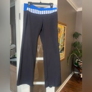 Lululemon wide leg yoga pants - Black - Size 12/Larger